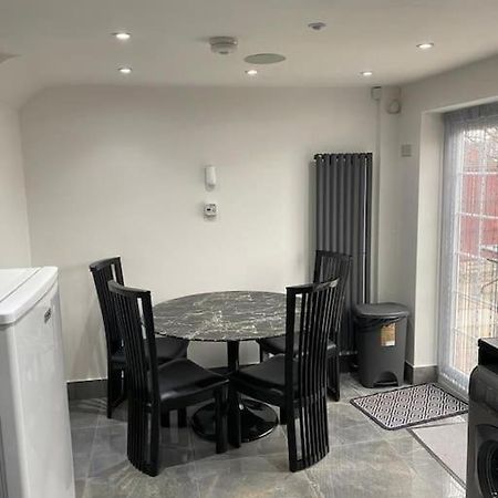 2 Bed House Sleeps 4-5 Villa Liverpool Eksteriør bilde